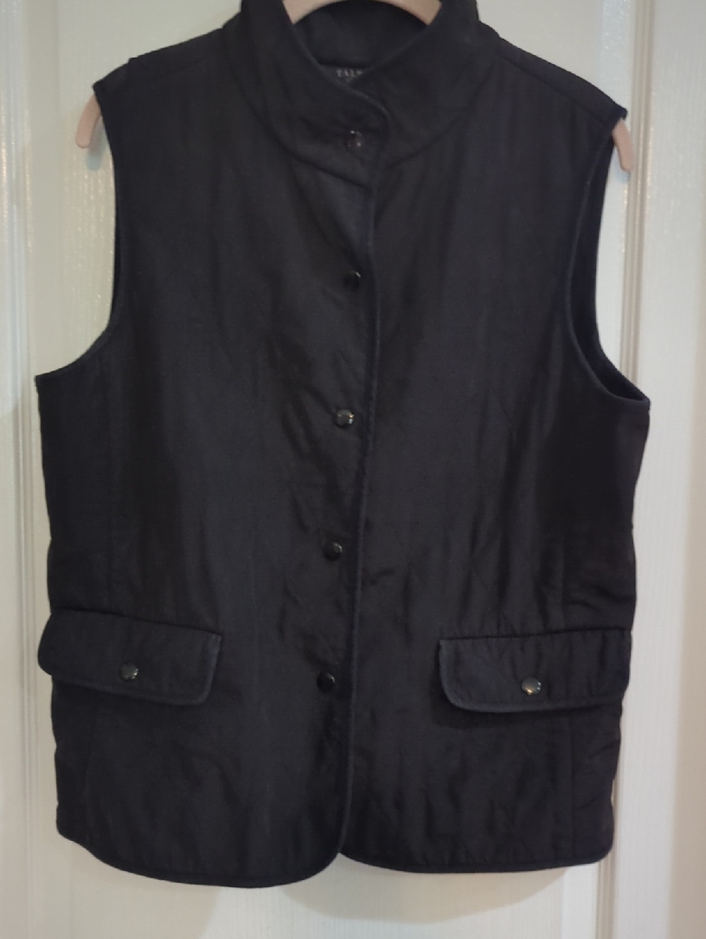 Talbots Black Quilted Snap-Front Vest Sz M W/ POCKETS